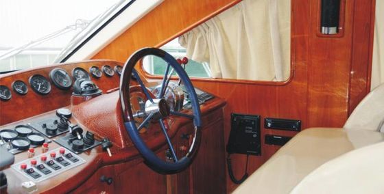 Luxurious Yacht 42' and 48' Yacht