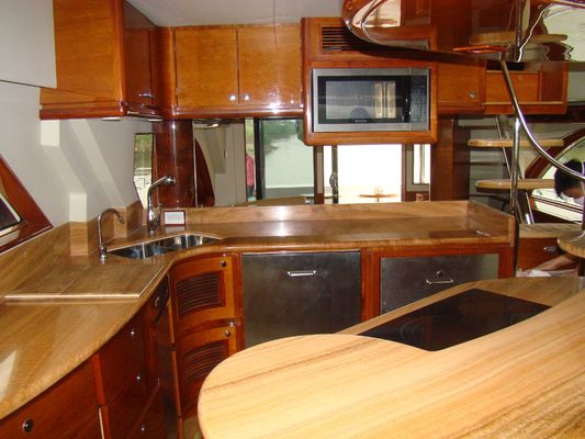 Mega Yacht 68 Foot